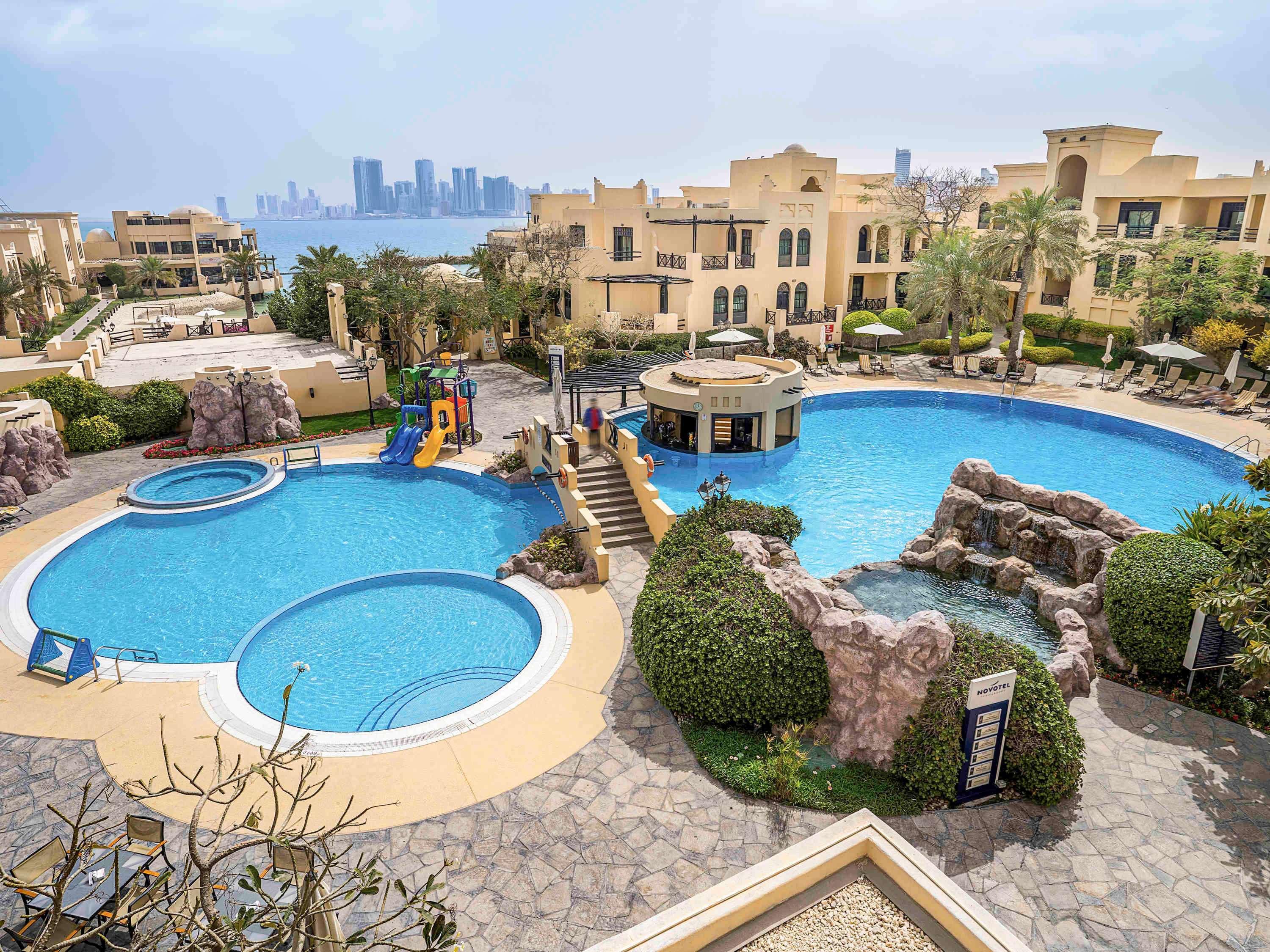 Novotel Bahrain Al Dana Resort 4*