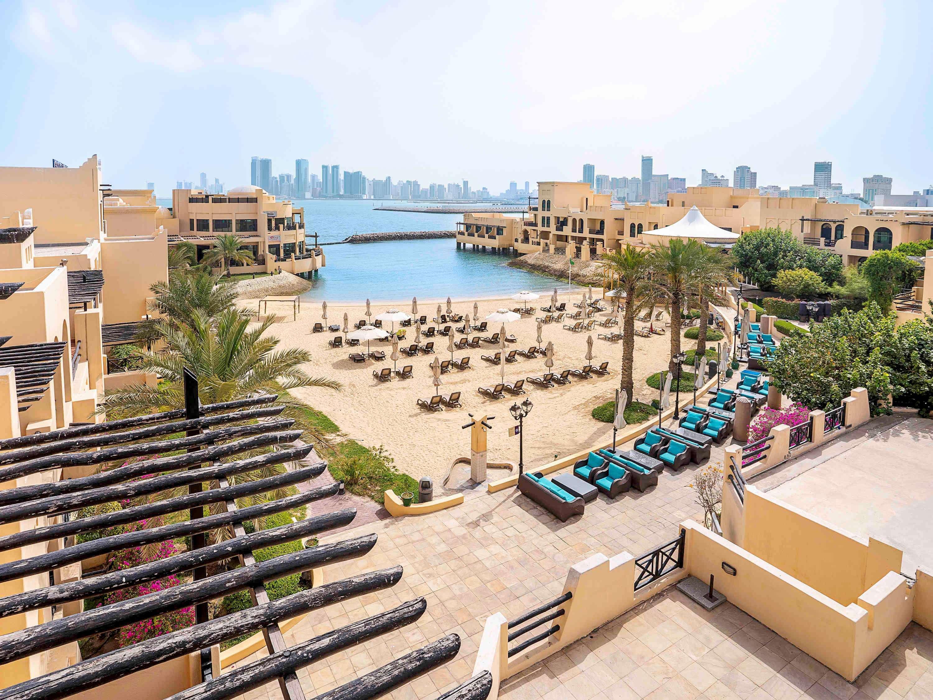 Novotel Bahrain Al Dana 4* Manama