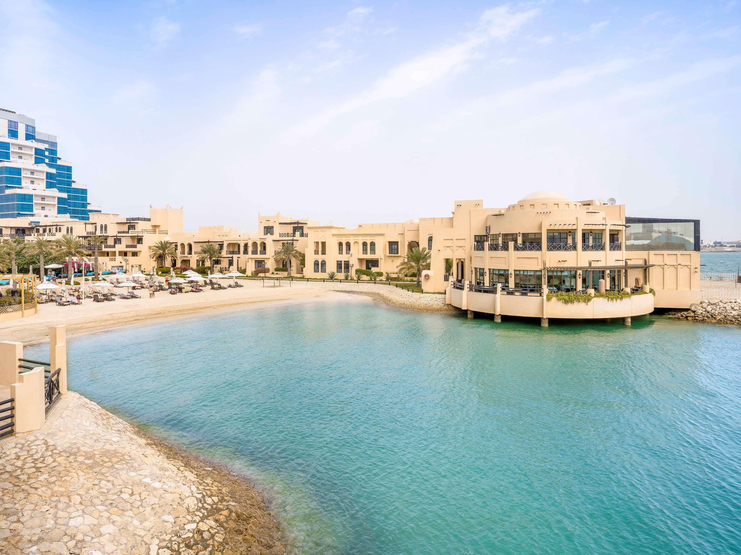 Novotel Bahrain Al Dana 4*
