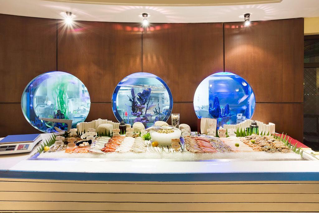 Novotel Bahrain Al Dana 4*