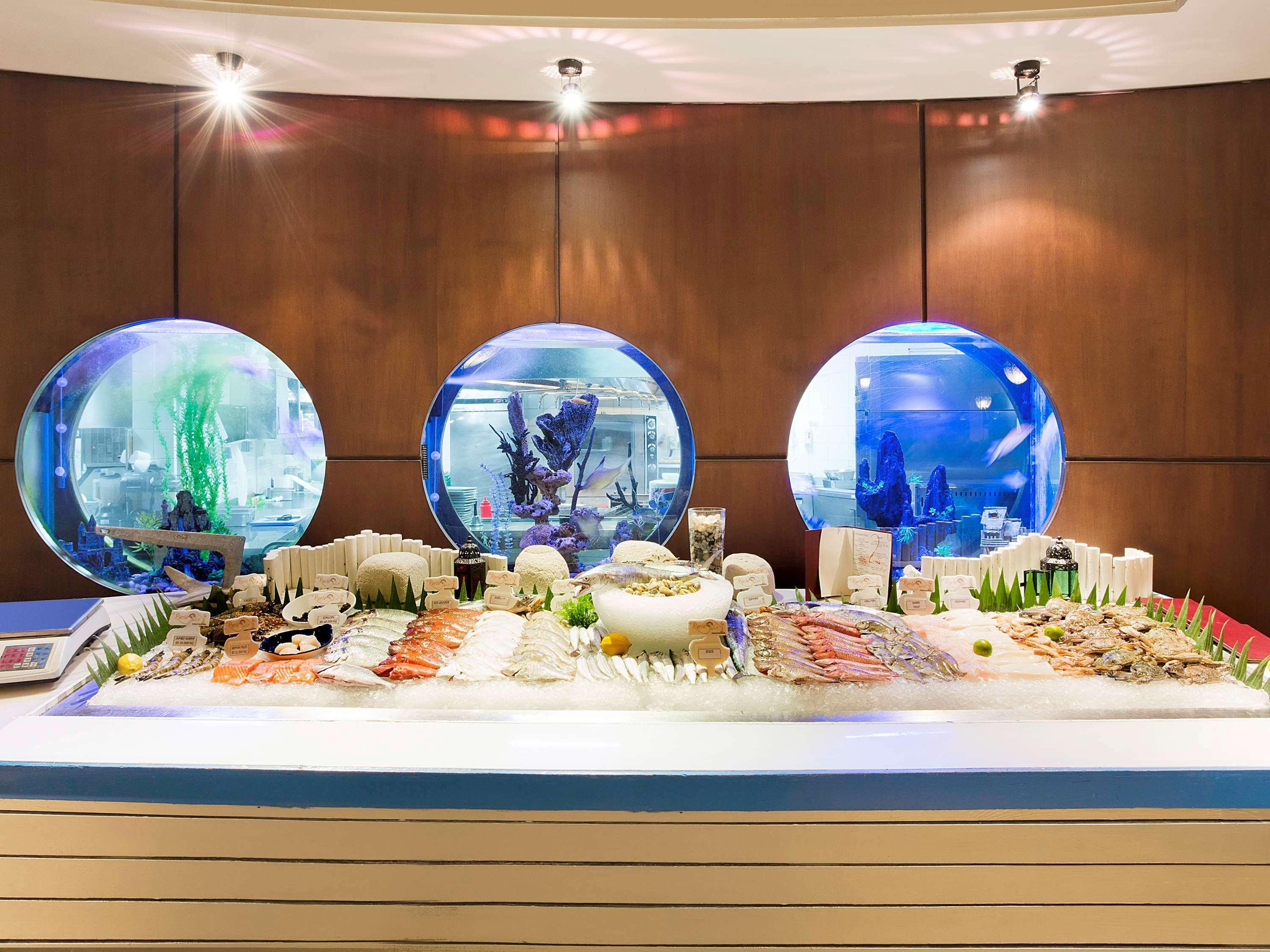 Novotel Bahrain Al Dana 4*