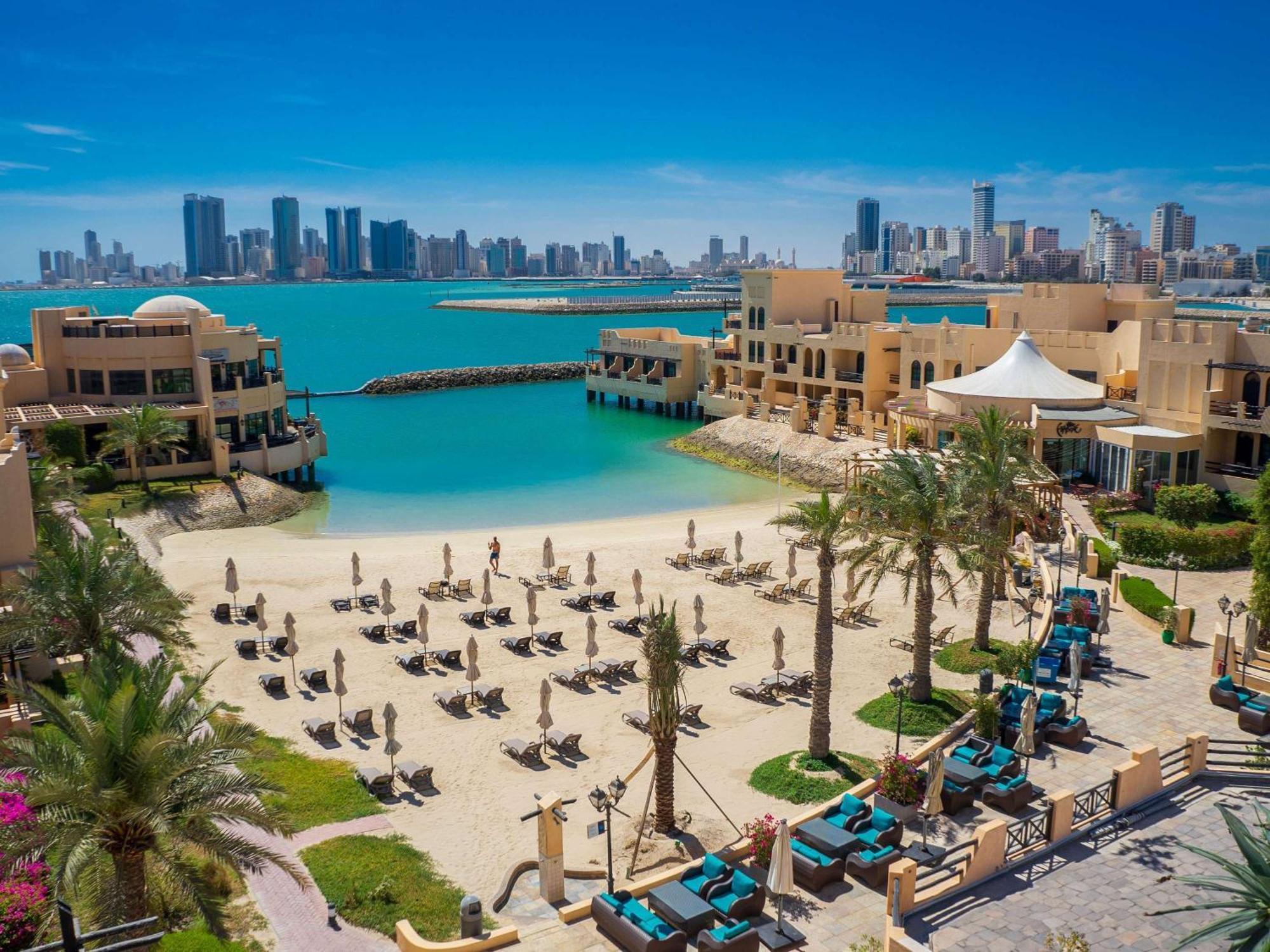 Novotel Bahrain Al Dana Resort 4*